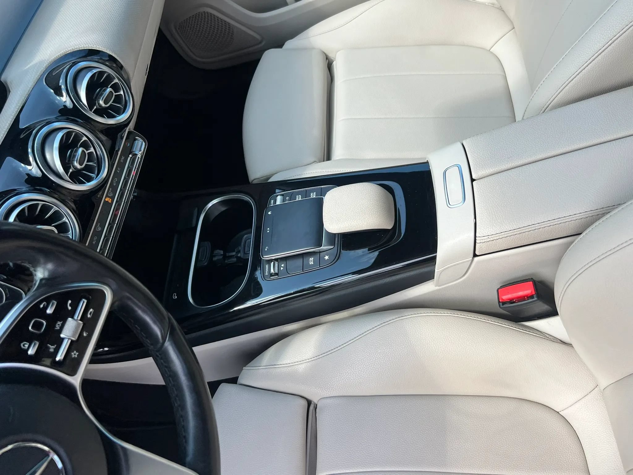 Used 2021 Mercedes-Benz A 220 4MATIC w/ Premium Package image 15