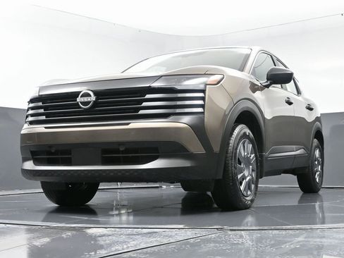 Used 2025 Nissan Kicks S image 46