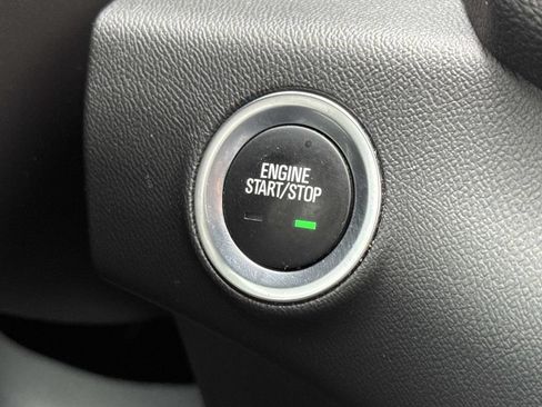 Used 2024 GMC Terrain SLT AWD/4WD image 14