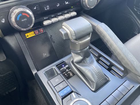 Used 2024 Toyota Tacoma SR5 image 19