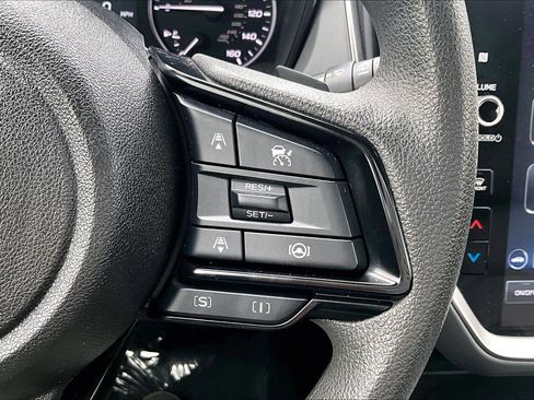 Used 2024 Subaru Crosstrek 2.0i Premium image 17