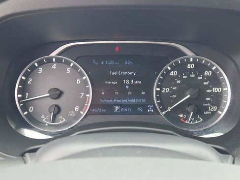 Certified 2025 Nissan Frontier SV AWD/4WD image 11