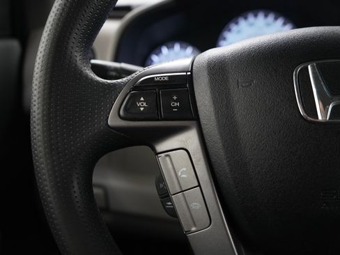 Used 2013 Honda Pilot LX image 25