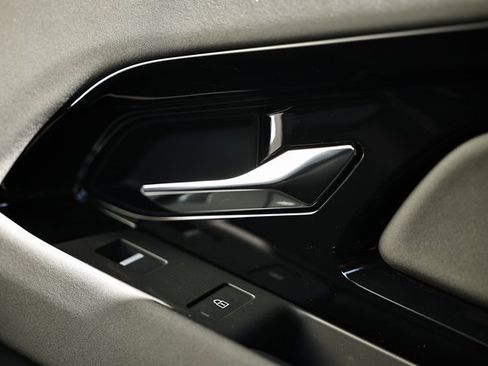 New 2026 Land Rover Range Rover Evoque S image 48