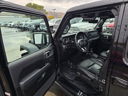 Used 2023 Jeep Wrangler Unlimited Rubicon 4xe w/ Safety Group image 19
