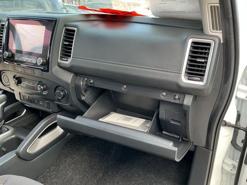 Used 2022 Nissan Frontier SV image 29