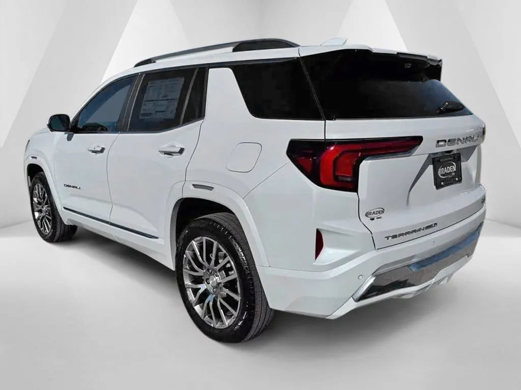 New 2027 GMC Terrain Denali w/ LPO, Floor Liner Package AWD/4WD image 5