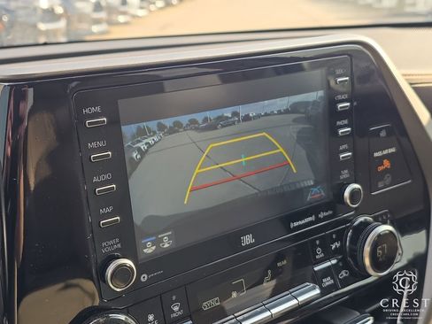 Used 2022 Toyota Highlander Limited image 19