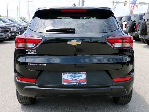 Used 2025 Chevrolet TrailBlazer LS w/ LS Convenience Package FWD image 6