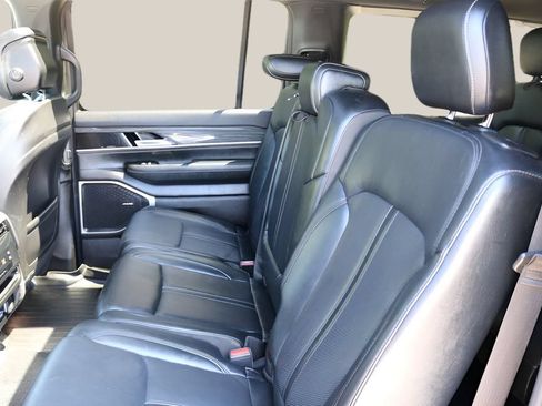 Used 2022 Jeep Wagoneer Series II w/ Premium Group I RWD image 16