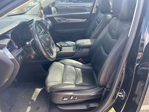 Used 2019 Cadillac XT5 Premium Luxury w/ Driver Assist Package image 9