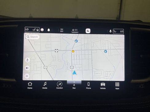 Used 2021 Chrysler Pacifica Limited AWD/4WD image 8