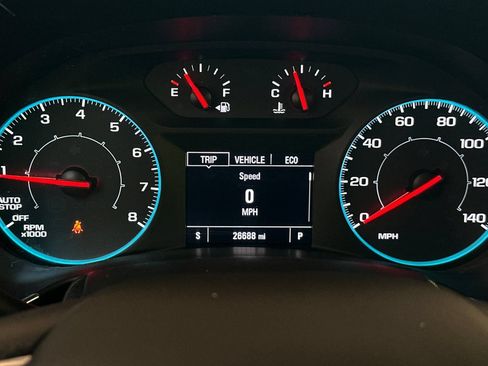 Used 2021 Chevrolet Equinox LS w/ LS Convenience Package AWD/4WD image 24