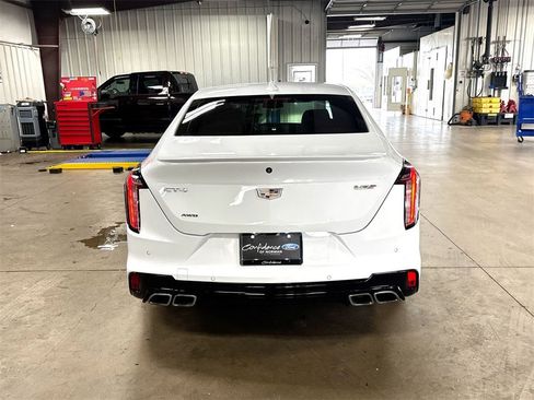 Used 2021 Cadillac CT4 V w/ Technology Package image 7