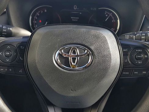Used 2024 Toyota RAV4 XLE FWD image 20