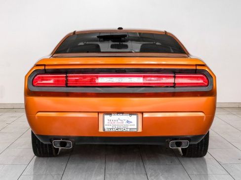 Used 2011 Dodge Challenger R/T RWD image 7