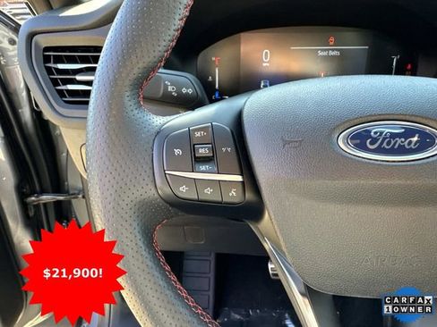 Used 2024 Ford Escape ST-Line w/ Cold Weather Package image 15