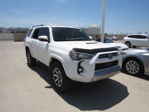 Used 2023 Toyota 4Runner TRD Off-Road Premium w/ Moonroof Package AWD/4WD image 2