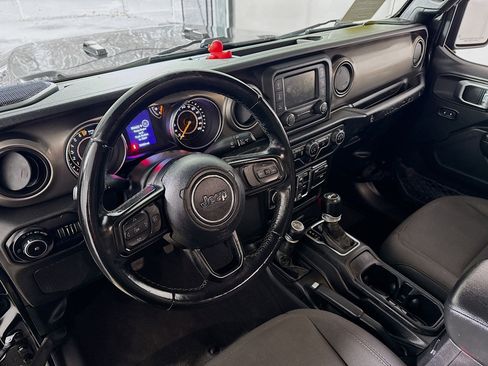 Used 2020 Jeep Wrangler Unlimited Sport S image 11