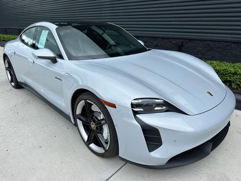 Used 2024 Porsche Taycan GTS image 11
