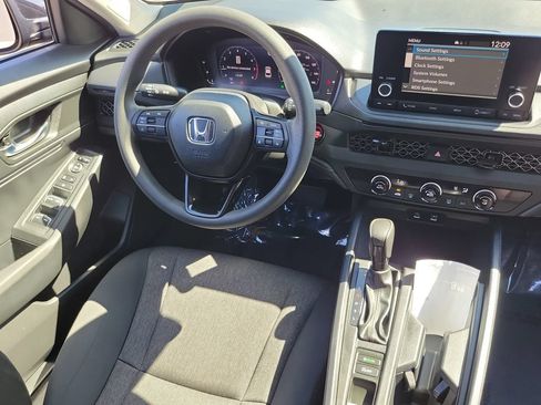 Used 2023 Honda Accord LX image 11