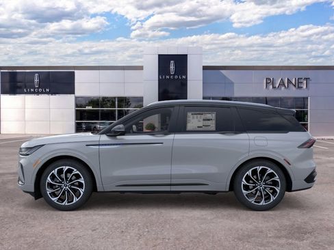New 2026 Lincoln Nautilus Reserve AWD/4WD image 3