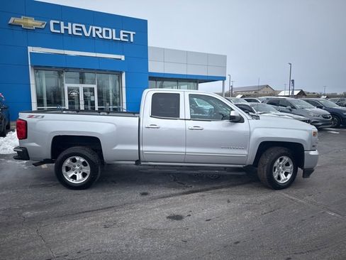 Used 2017 Chevrolet Silverado 1500 LT w/ All Star Edition image 2