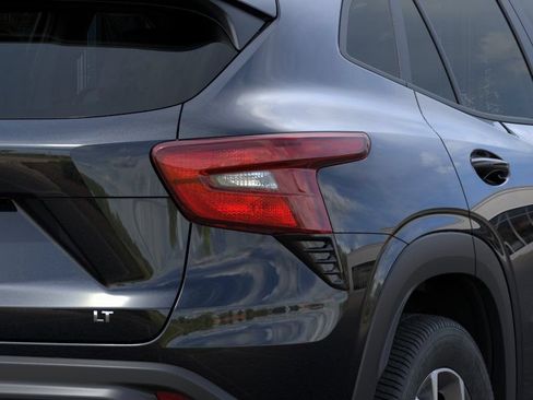 New 2026 Chevrolet Trax LT w/ LT Convenience Package FWD image 11