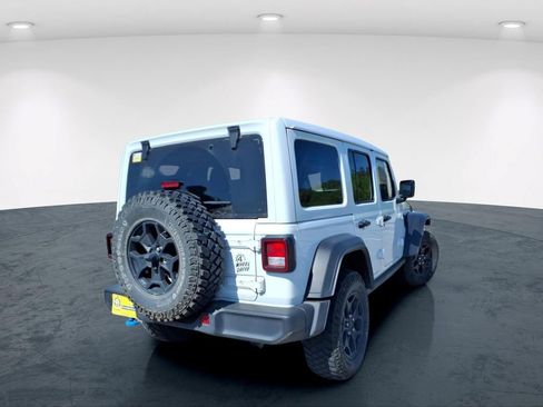 Used 2023 Jeep Wrangler Unlimited w/ Sun & Screen Package AWD/4WD image 15