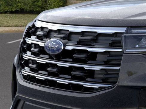 New 2025 Ford Explorer Active w/ Active Comfort Package image 17