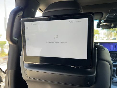 Used 2023 Lexus LX 600 4WD w/ Luxury Package image 27