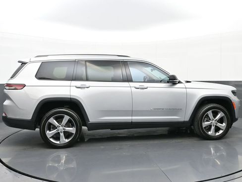 Used 2022 Jeep Grand Cherokee L Limited image 2