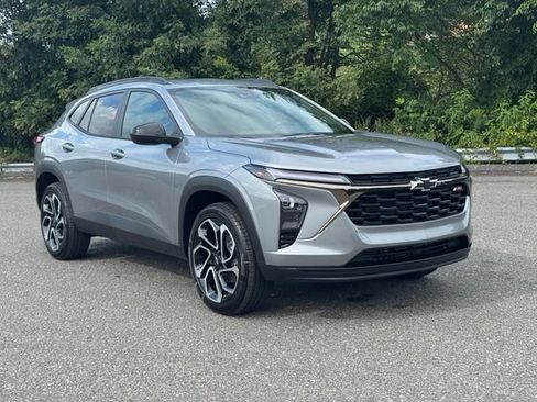 New 2026 Chevrolet Trax RS w/ Driver Confidence Package FWD image 9