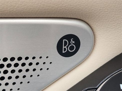 Certified 2022 Ford Explorer Platinum w/ Technology Package image 5