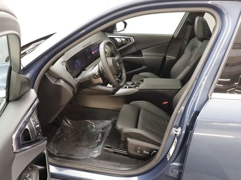 Certified 2025 BMW X3 xDrive30i image 6