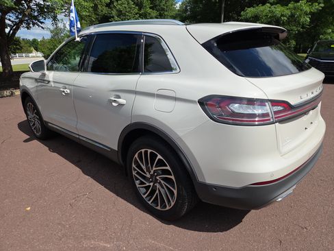 Used 2020 Lincoln Nautilus Reserve AWD/4WD image 5