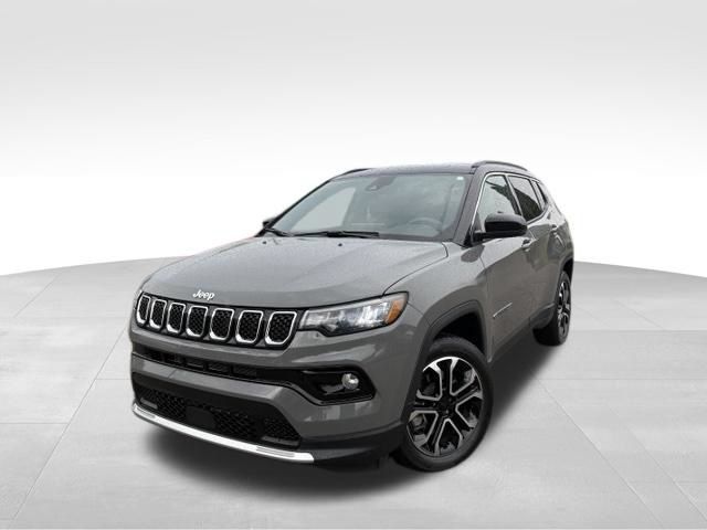 Used 2024 Jeep Compass Limited AWD/4WD image 1