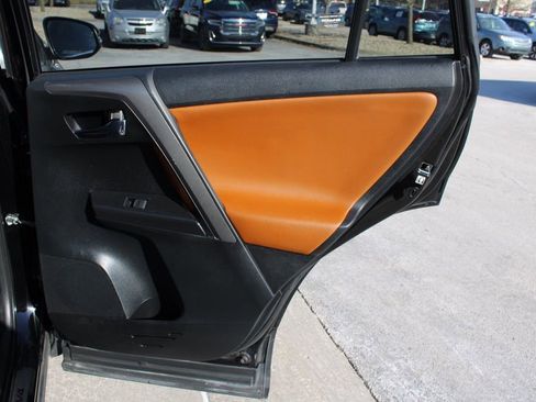 Used 2016 Toyota RAV4 SE image 25