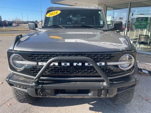 Used 2023 Ford Bronco Wildtrak image 8