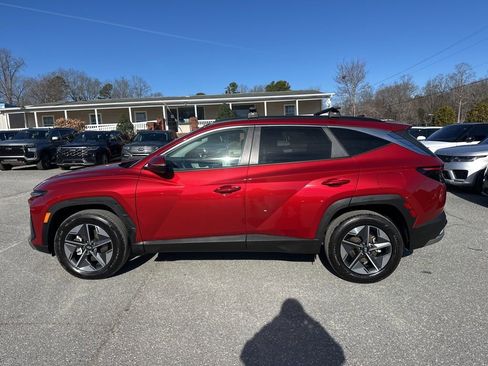 Used 2025 Hyundai Tucson SEL image 2