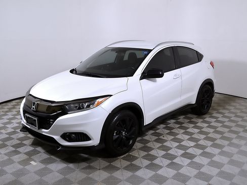 Used 2021 Honda HR-V Sport image 3