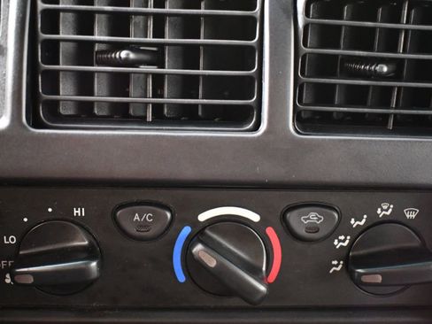 Used 2003 Toyota Tacoma 2WD Xtracab image 24