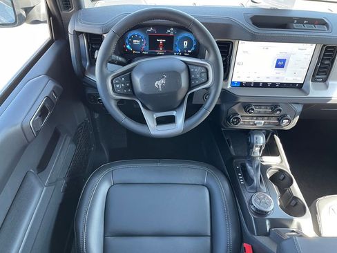 New 2025 Ford Bronco Outer Banks image 6