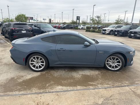 Used 2024 Ford Mustang GT Premium image 4