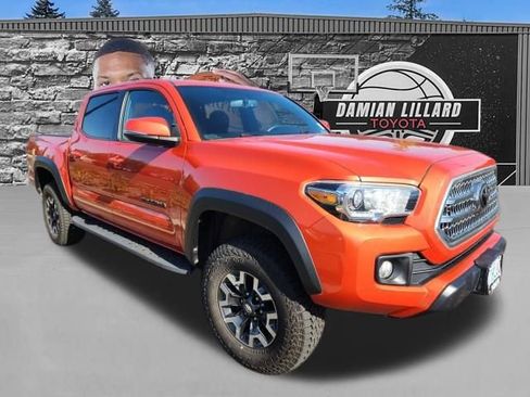 Used 2017 Toyota Tacoma TRD Off-Road w/ Tow Package (A/T) AWD/4WD image 1