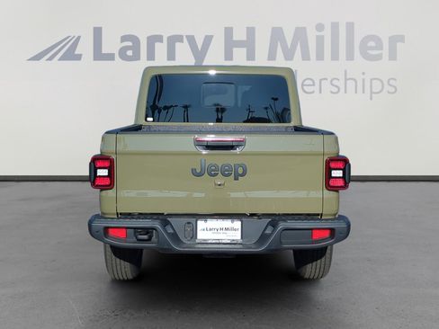 New 2026 Jeep Gladiator Sport image 4