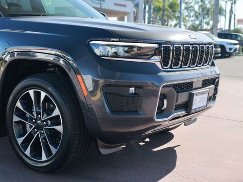 New 2025 Jeep Grand Cherokee Overland image 7