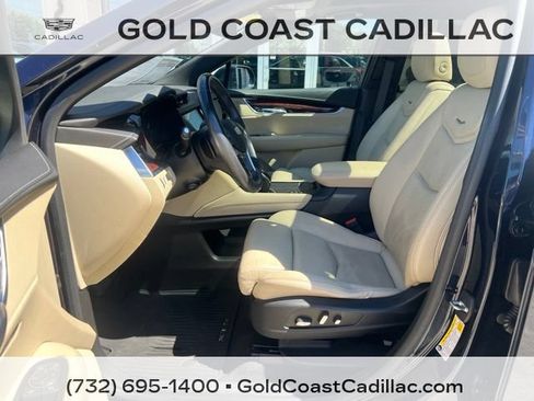 Used 2017 Cadillac XT5 Luxury w/ Driver Awareness Package AWD/4WD image 14