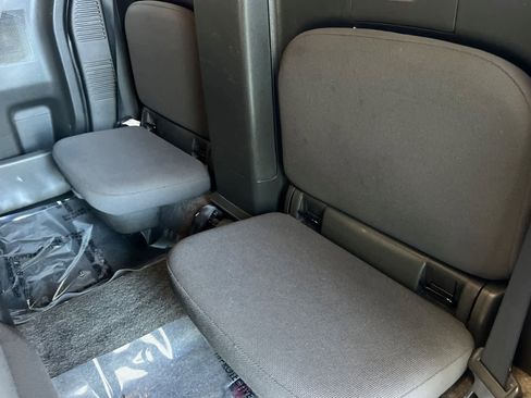 Used 2012 Nissan Frontier S RWD image 4