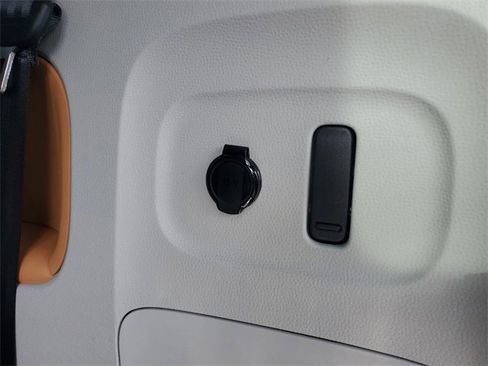 New 2025 Volkswagen ID. Buzz 1st Edition image 8